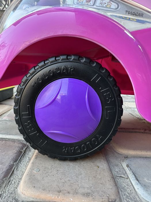 Толокар (машинка-каталка) для девочки