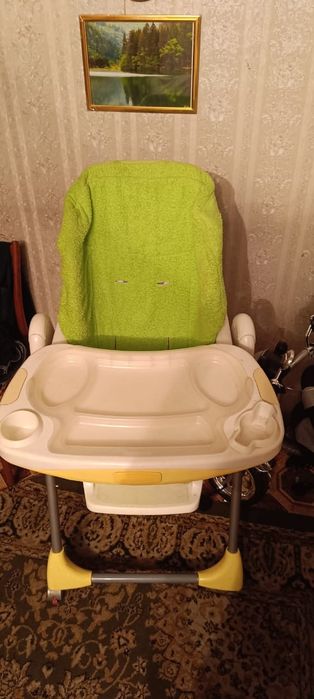 Продам стульчик для кормления и автолюльку