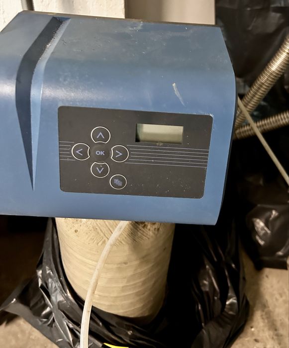 Апарат за омекотяване на вода със сол  BWT AQA Smart edition