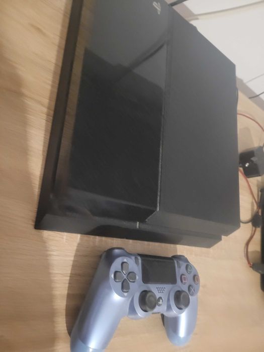 Ps 4 cu jocuri si controller albastru