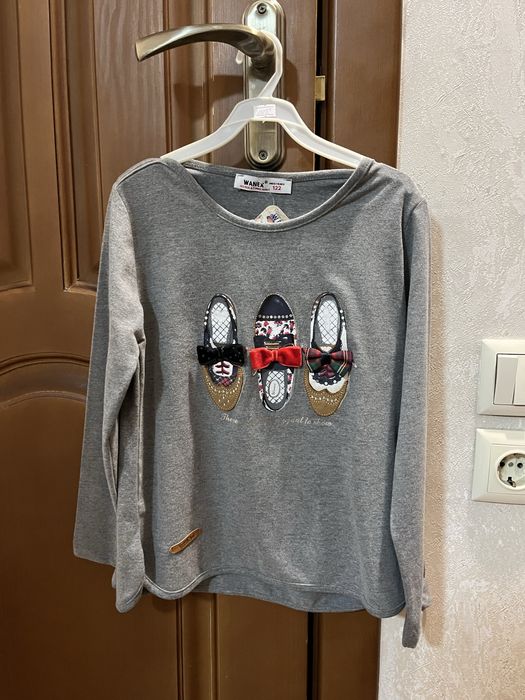 Продам новую детскую кофту