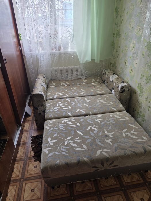 Продам  б/у мебель .