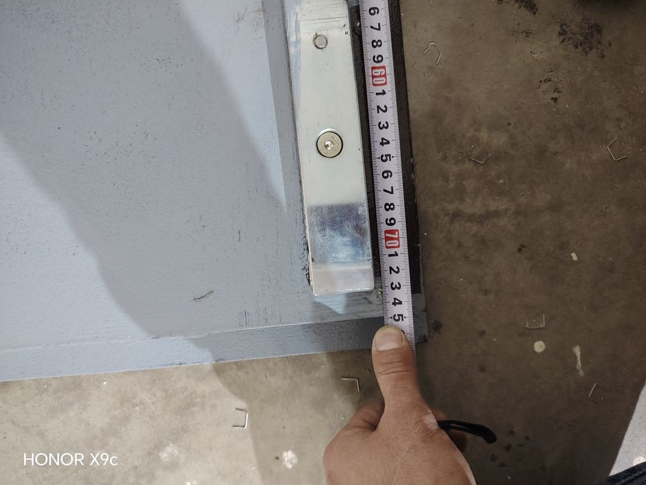 Железная дверь. Район Армана.