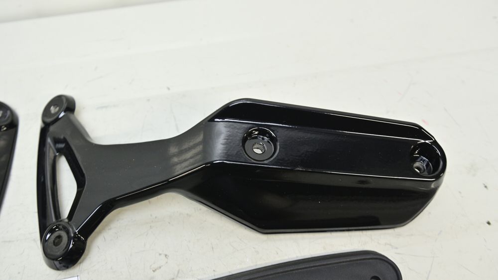 Aripa Aparatoare Roata Fata Cu Suporti Stanga Dreapta BMW RnineT 2017