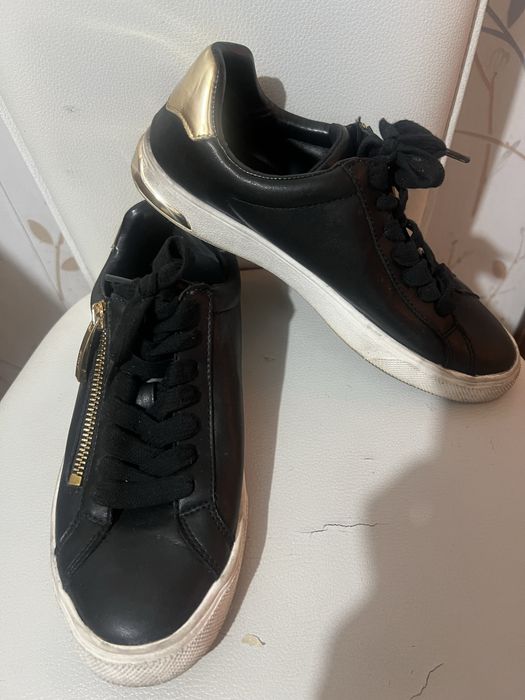 Кроссовки кожаные DKNY