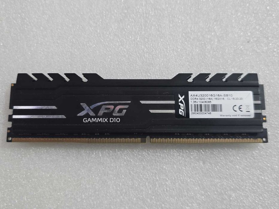 Memorie RAM ADATA XPG Gammix D10 Black 16GB DDR4 3200MHz CL16 AX4U320016G16A-SB10