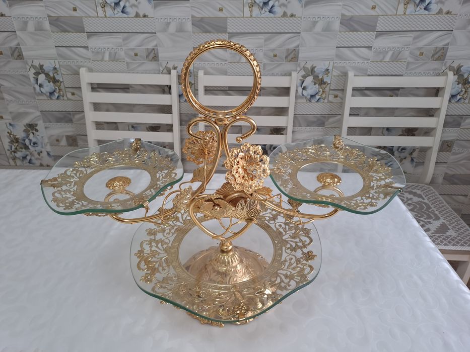 Продам сухофруктовницу новую.