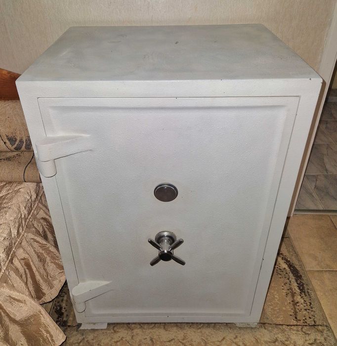 Сейф/ каса огнеупорен