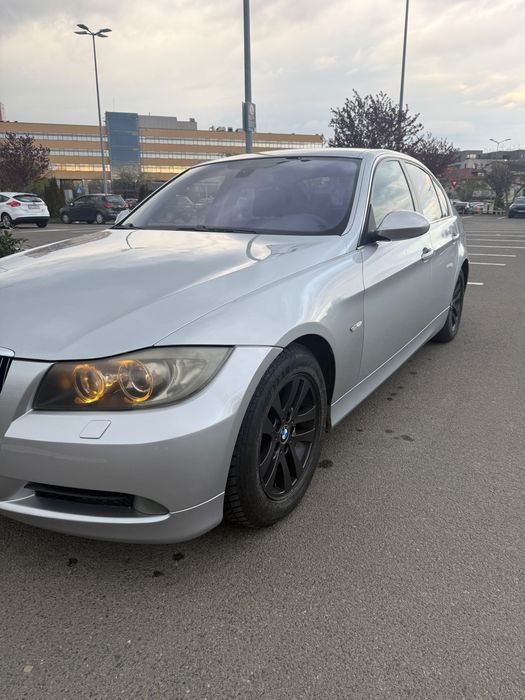 BMW Seria 3 - 325 XI E90