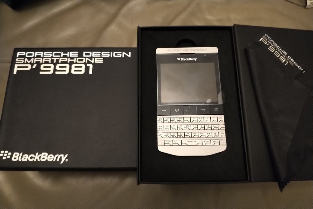 Blackberry porsche Design