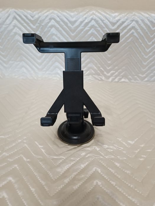 Нова вакуумна стойка за кола