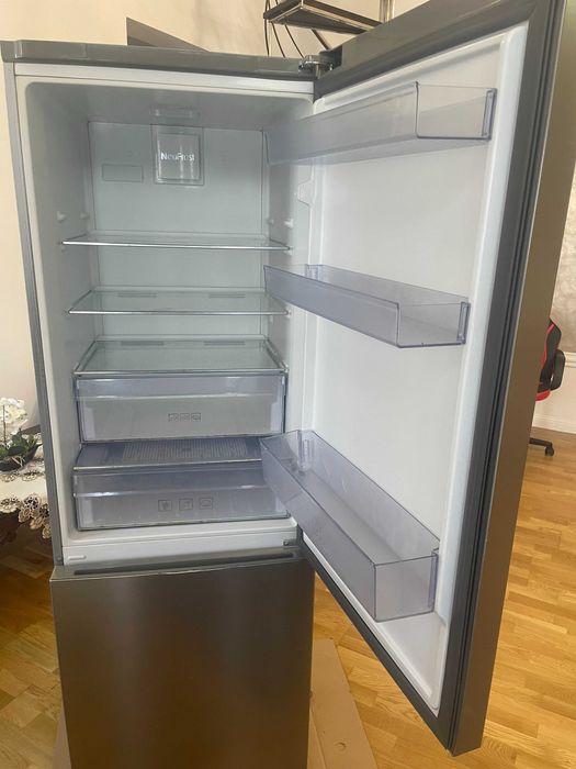 Combina frigorifica Beko  No Frost, FRIGIDER  H 186.5 cm PRET 990 LEI