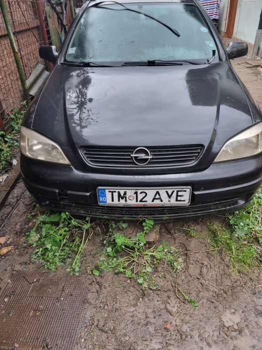 Vand Opel Astra Caravan pentru rabla.