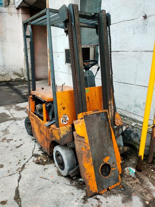 Вилочный погрузчик не на ходу