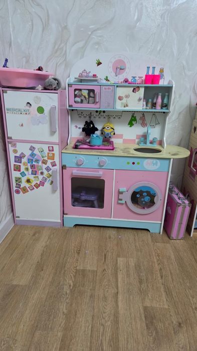 Детский кухния , приборы есть