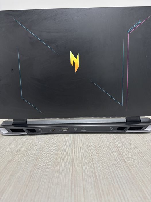 Acer Nitro 17 – i7 Gen 13 / RTX 4060 / 16GB RAM / 1TB SSD / 165Hz