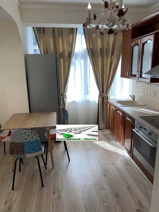 Дава се под наем Двустаен апартамент в Пловдив, Център - 60 кв.м за 497.25 € - Снимка #4