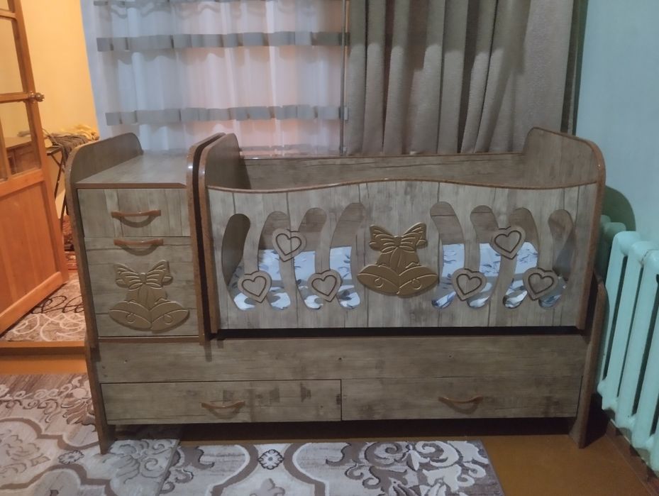 Detski kravat bilan shkaf xolati alo karavat ishlatilmagan