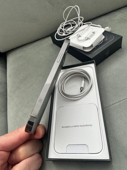 Iphone 15 pro E-SIM, model USA