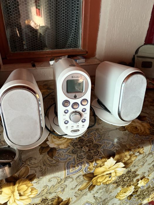 Sistem audio Firstline cu CD și boxe