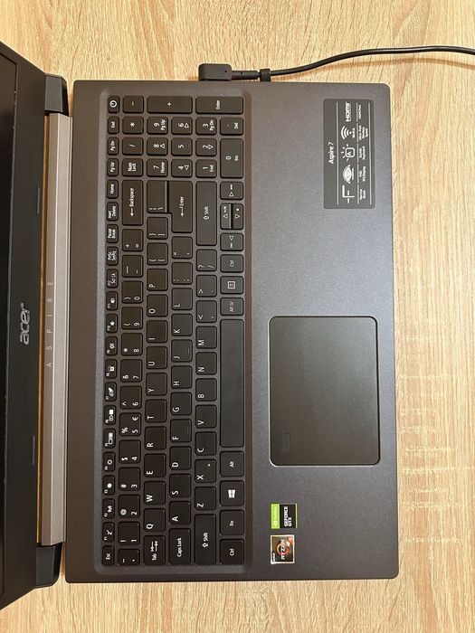 Acer Aspire 7 A715-41G | Ryzen 5 3550H | GTX 1650 | 8GB RAM | SSD 256GB