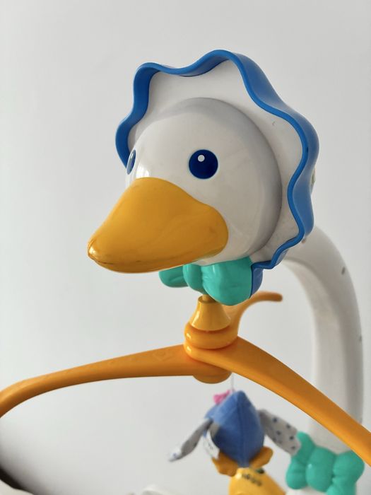 Carusel muzical pentru bebelusi