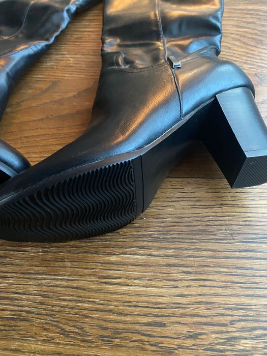 Продавам дамски ботуши от естествена кожа