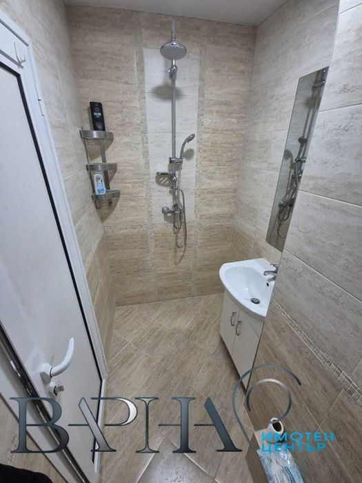 Дава се под наем Двустаен апартамент в Варна, Център - 62 кв.м за 428.91 € - Снимка #9