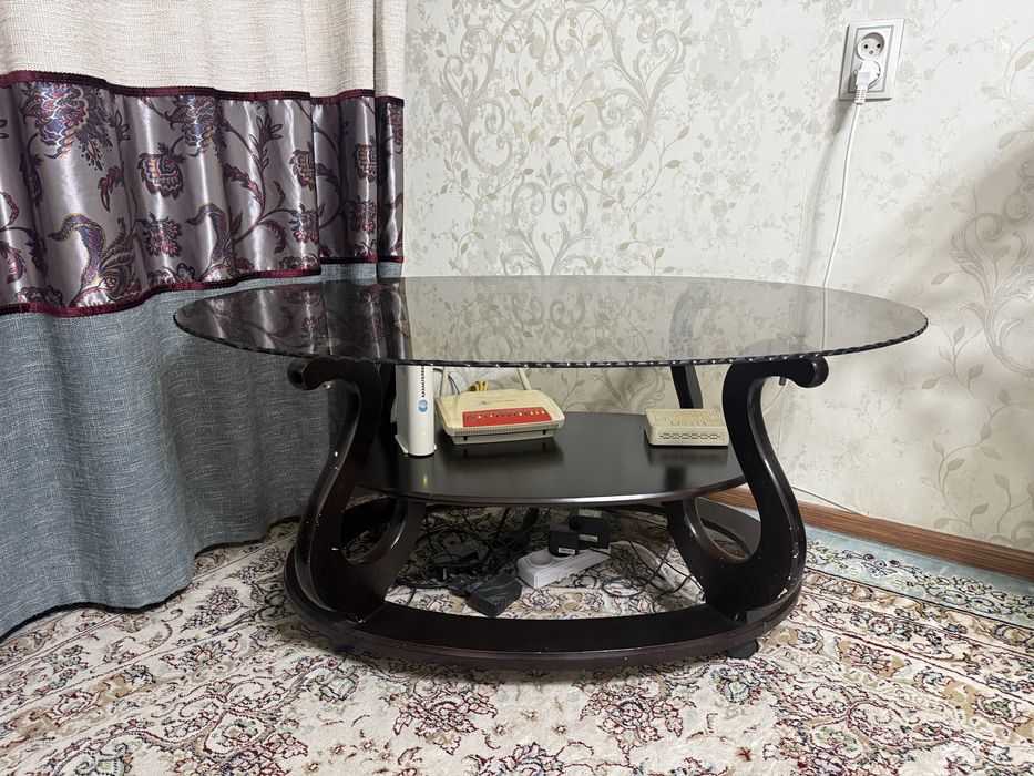 Консоль под телевизор