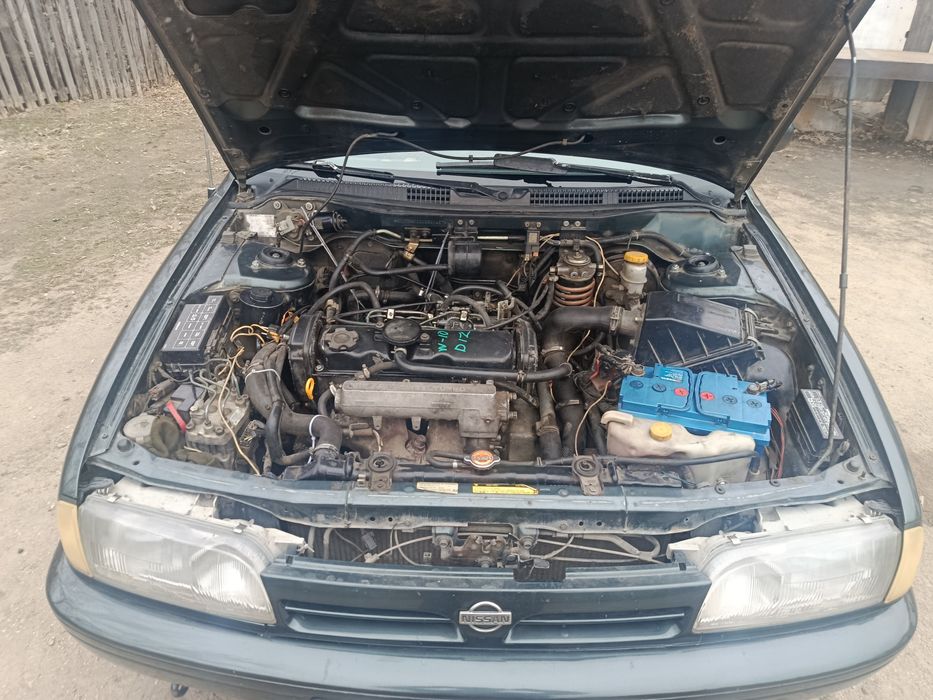 Продам машину ниссан