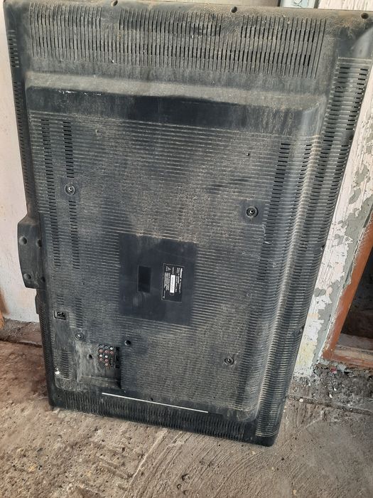 Телевизор рабочий +запчасть