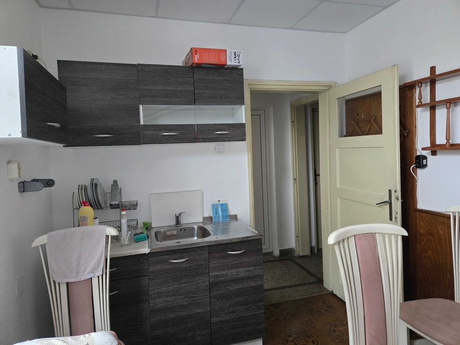 Кантора Триумф дава под наем гарсониера в централна част на Казанлък