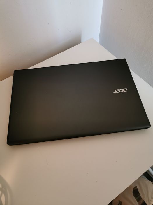 Laptop Acer Aspire E 15