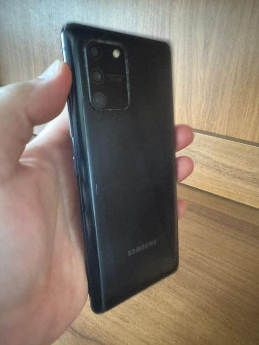 Samsung S10 Lite