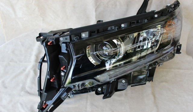 Фара на Toyota Land Cruiser Prado 155 18- Прадо 155 18-