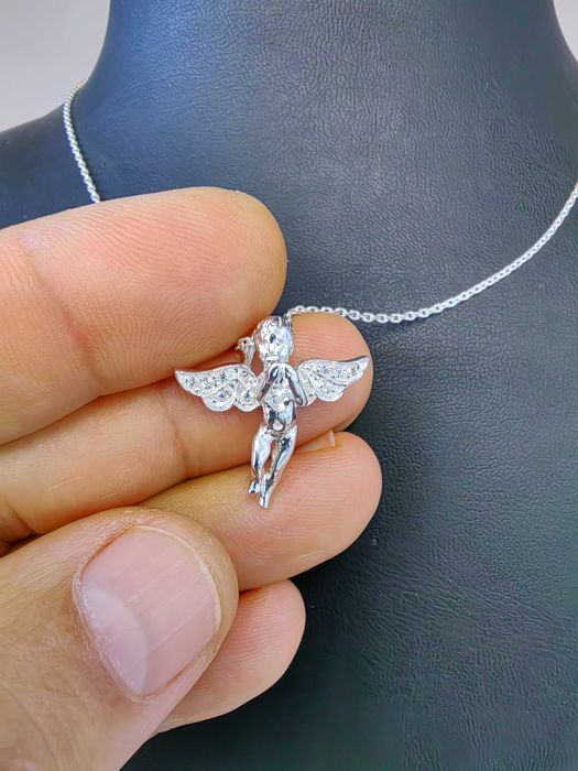 Колие с ангелче, сребърно колие с малък ангел, колие за подарък