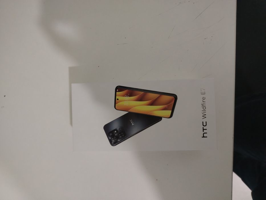 Телефон HTC Wildfire E7