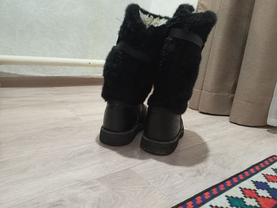 Продам мужские унты