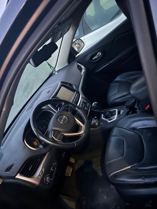 Jeep Cherokee 2.0 4x4 automat