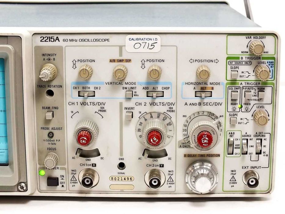 Osciloscop analogic Tektronix 2215 – 60 MHz, 2 canale, vintage profesional