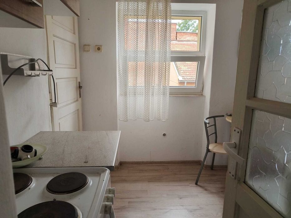 Proprietar , vând ap 2 camere semicentral