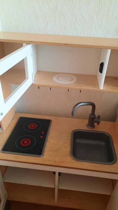 Продам детскую кухню ikea