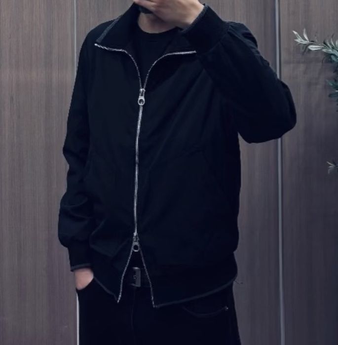 Продам ветровку minestone