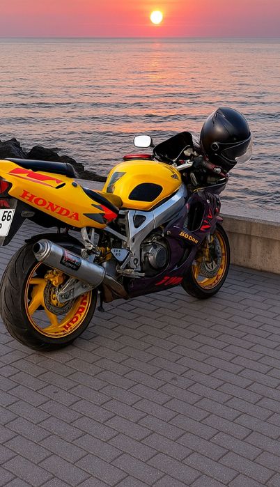 Honda cbr 900rr sc33