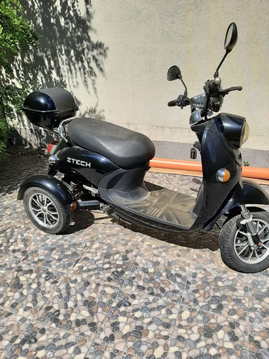 Triciclu electic  ZT 63  3 roti stare bună