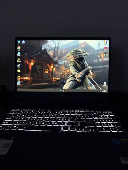 HP VICTUS ноутбук