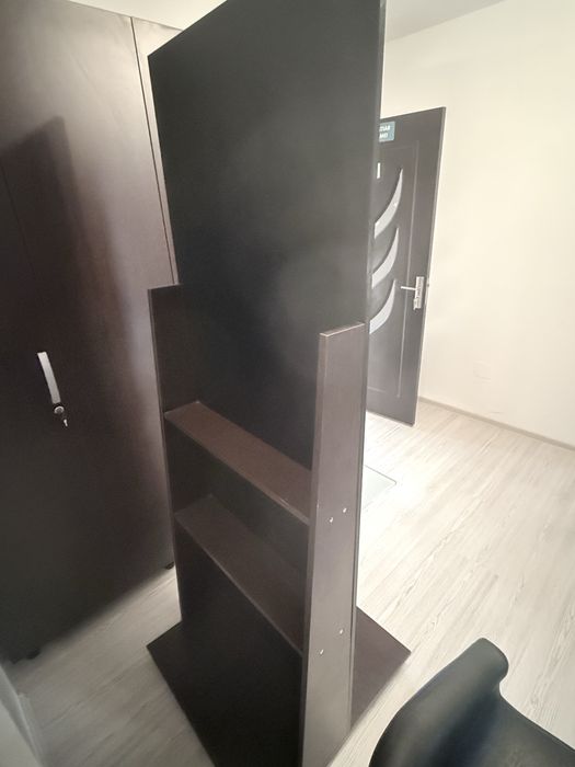 3 Oglinzi de coafor si scaun pret pe bucata