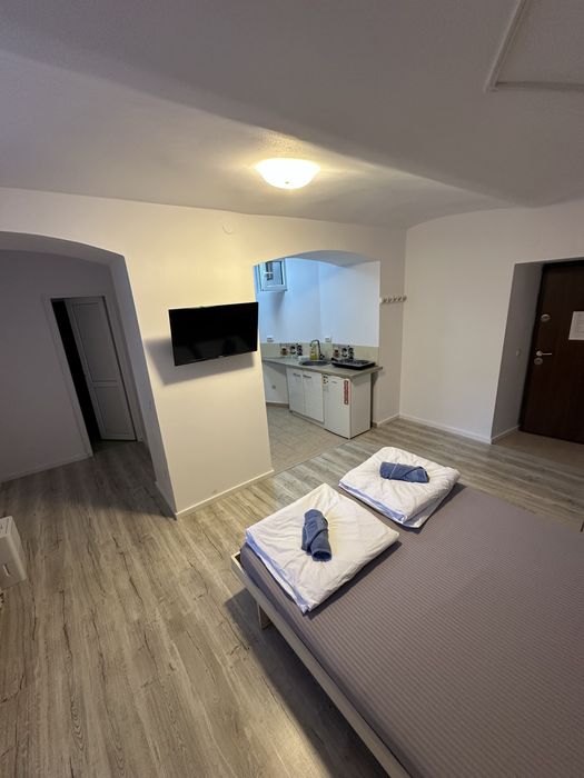 Inchiriez camera centrul Sibiului