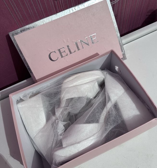 Продам женскую обувь