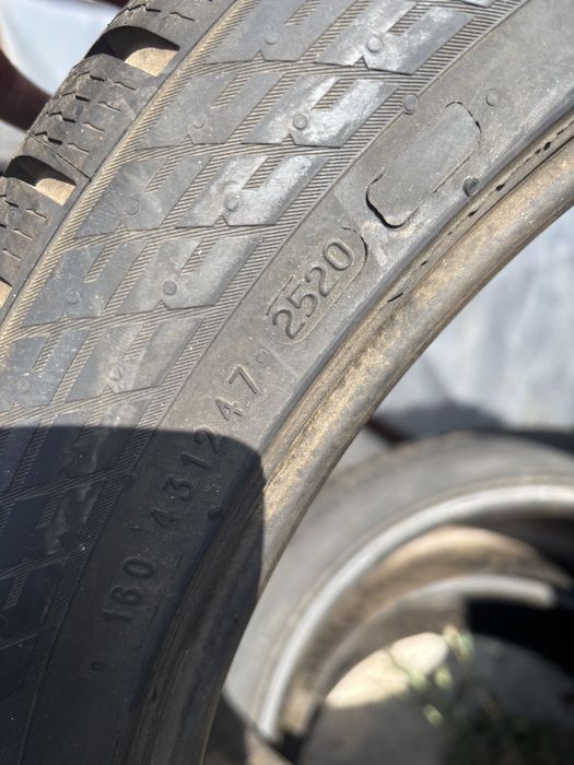 НОВИ 235/45/19 Nokian 4бр